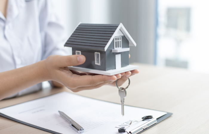 How Buying a House From a Relocation Company Works